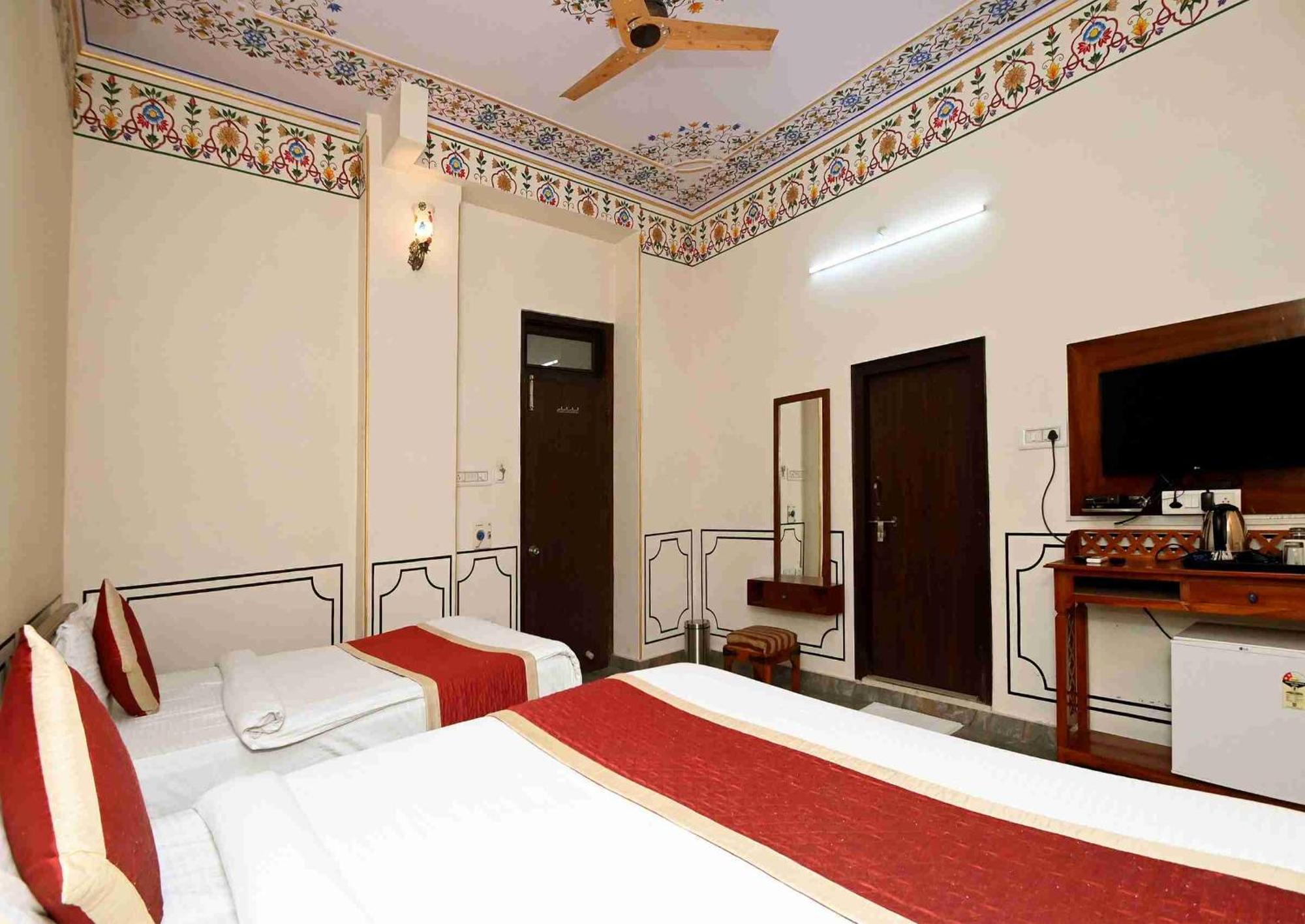 Virasat Mahal Heritage Hotel-Jaipur City Center מראה חיצוני תמונה