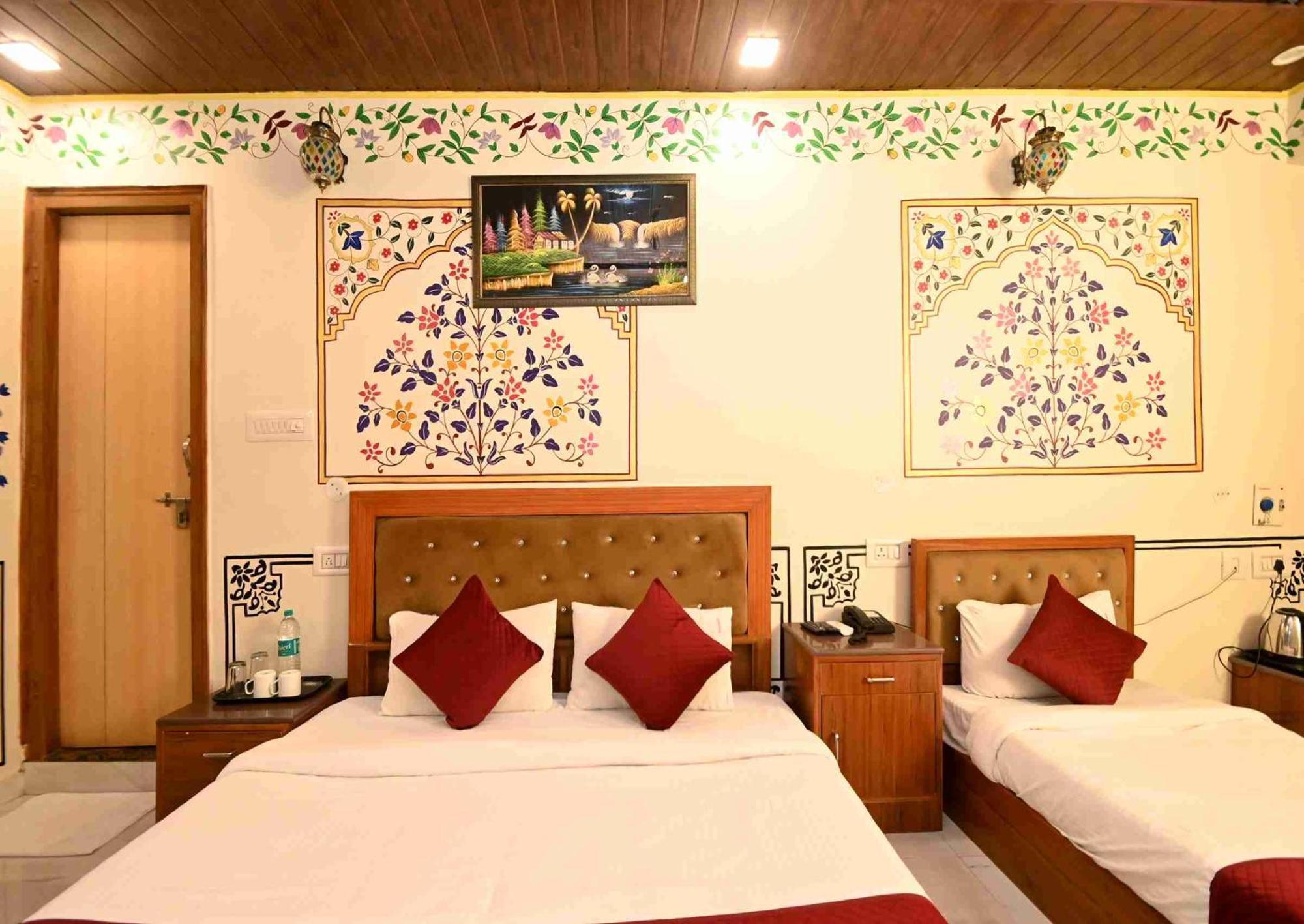 Virasat Mahal Heritage Hotel-Jaipur City Center מראה חיצוני תמונה