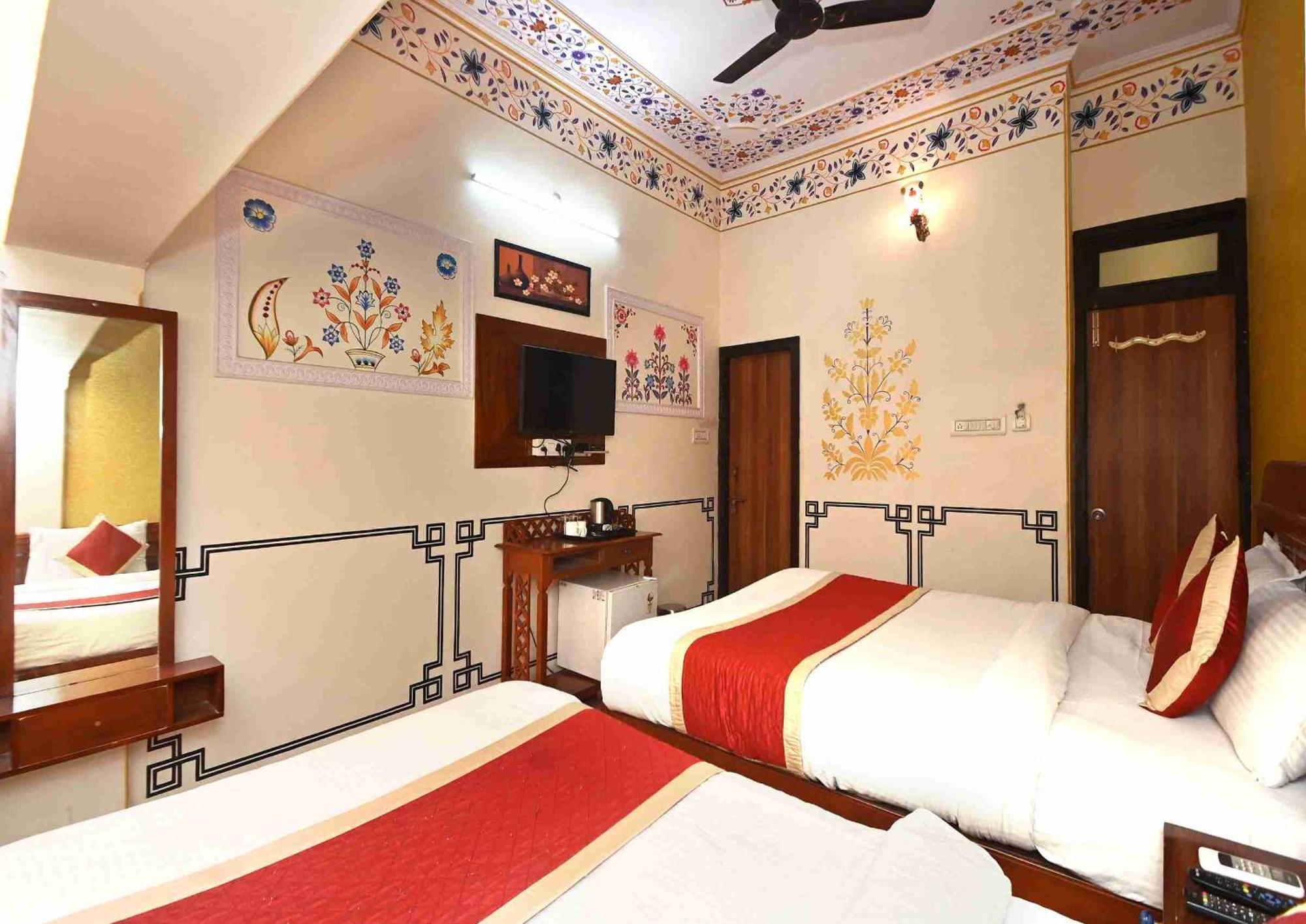 Virasat Mahal Heritage Hotel-Jaipur City Center מראה חיצוני תמונה