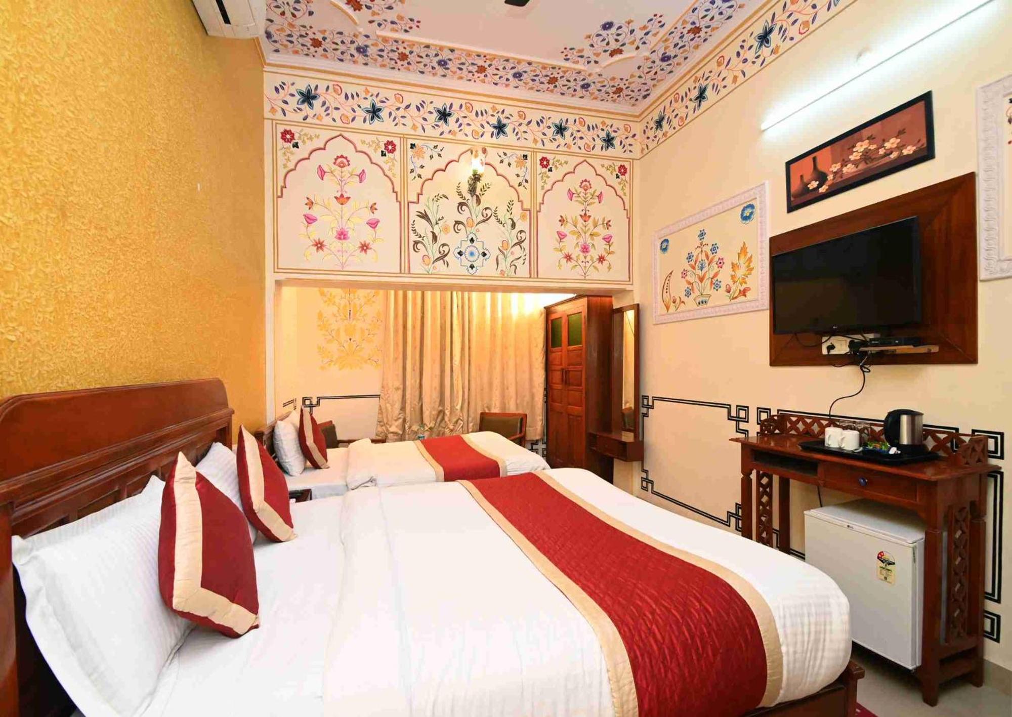 Virasat Mahal Heritage Hotel-Jaipur City Center מראה חיצוני תמונה
