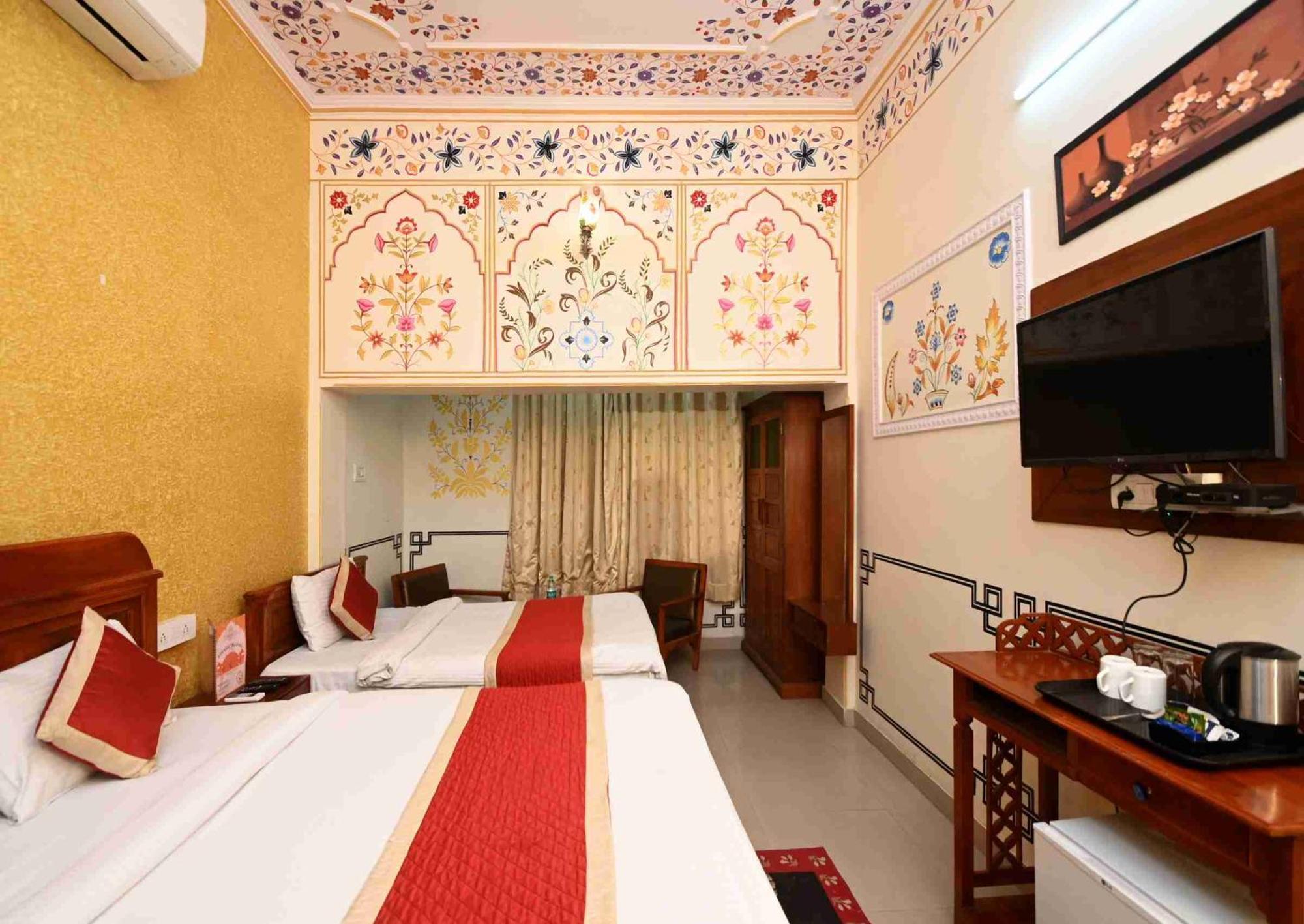 Virasat Mahal Heritage Hotel-Jaipur City Center מראה חיצוני תמונה