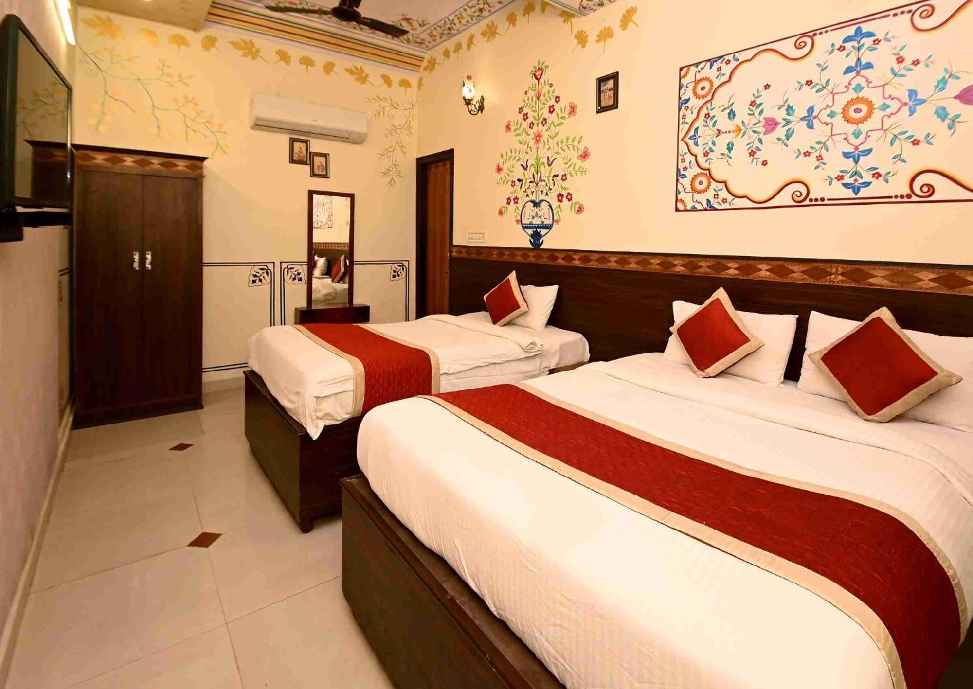 Virasat Mahal Heritage Hotel-Jaipur City Center מראה חיצוני תמונה