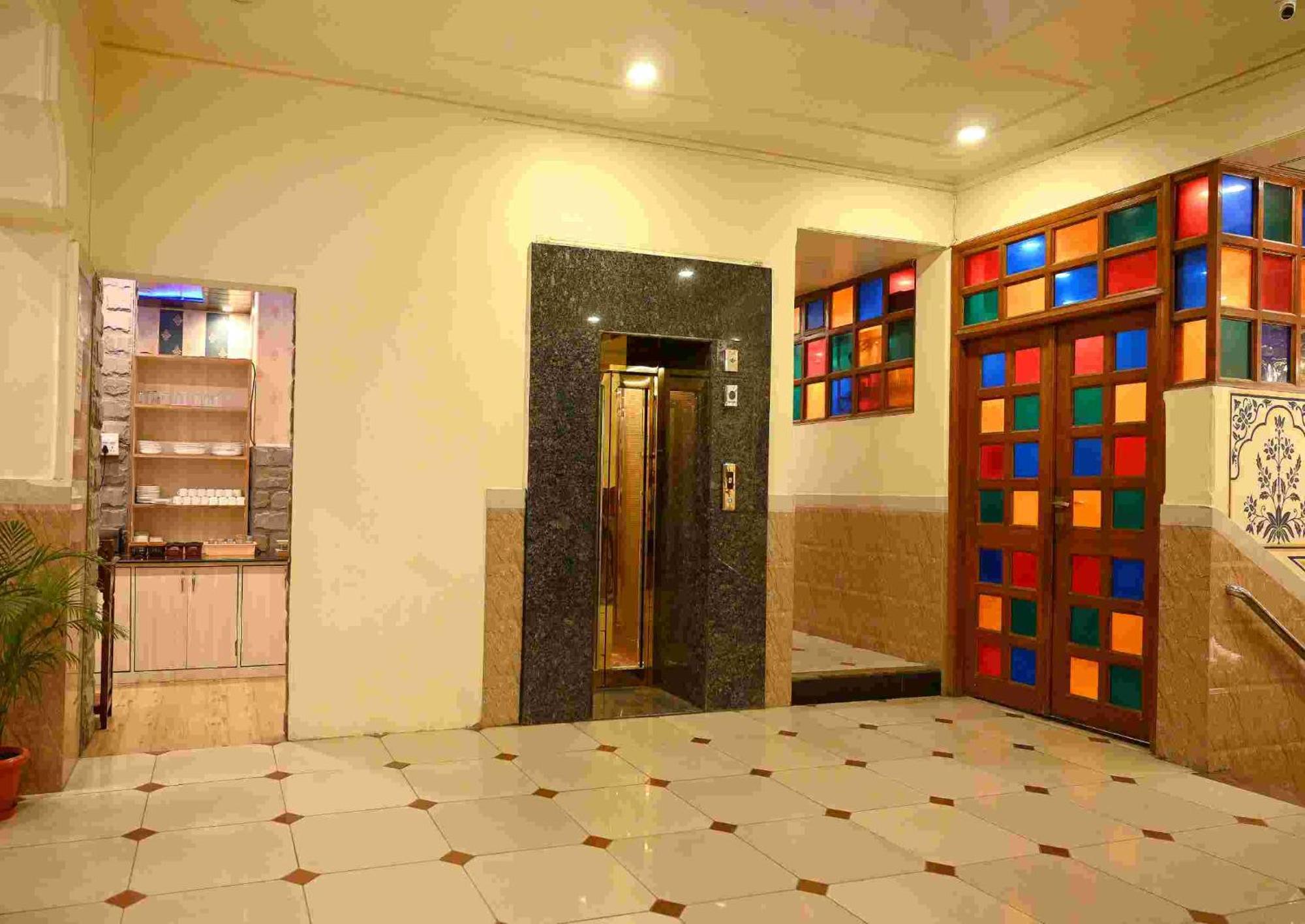 Virasat Mahal Heritage Hotel-Jaipur City Center מראה חיצוני תמונה