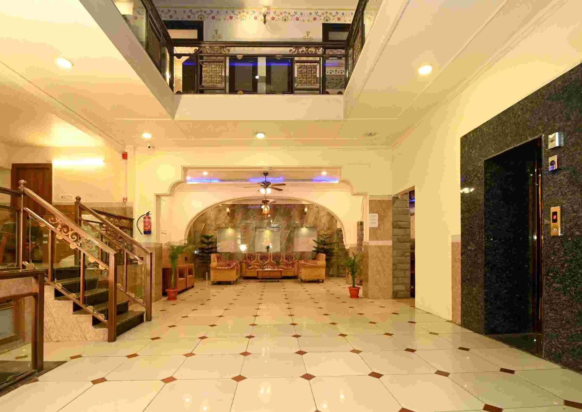 Virasat Mahal Heritage Hotel-Jaipur City Center מראה חיצוני תמונה