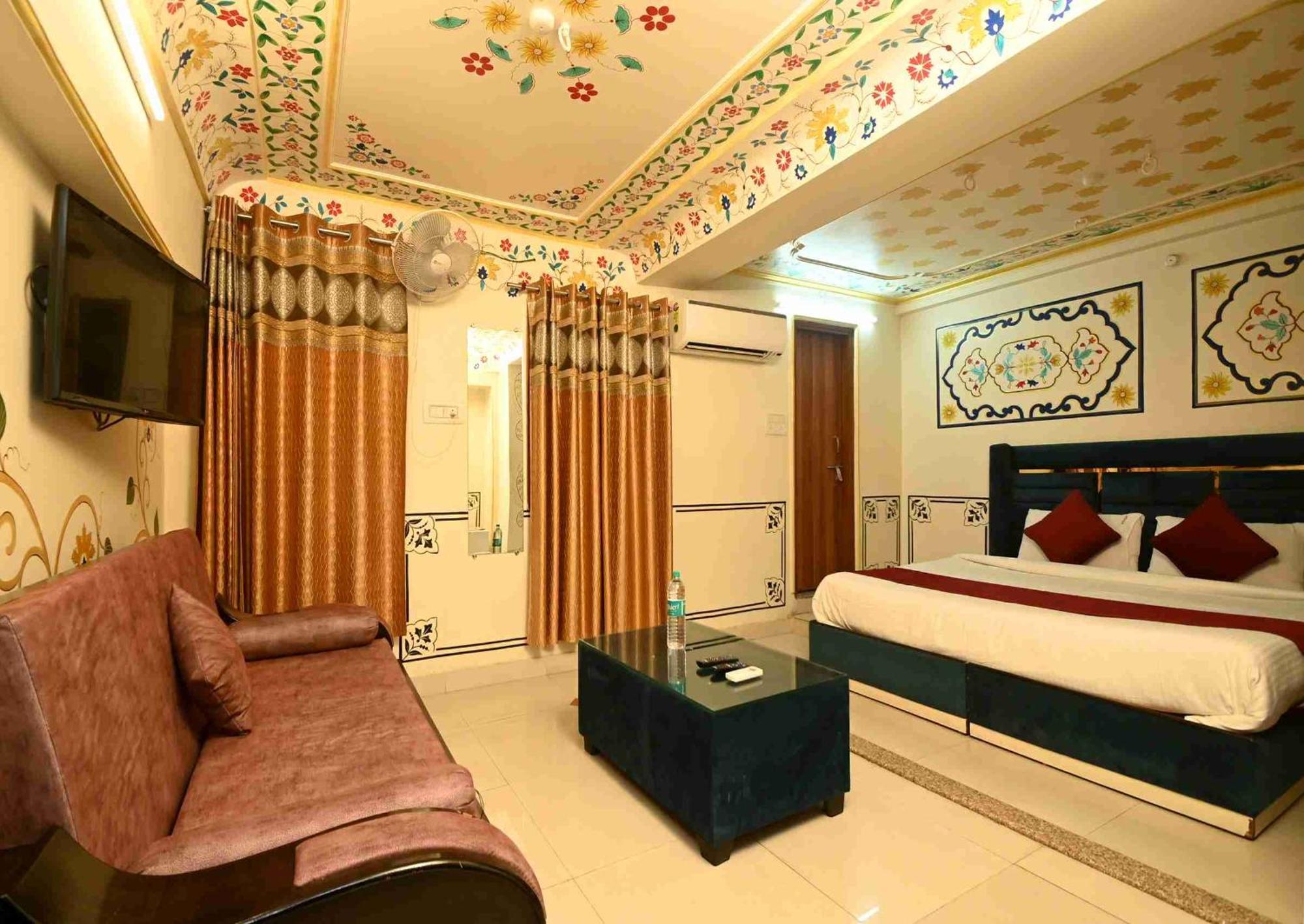 Virasat Mahal Heritage Hotel-Jaipur City Center מראה חיצוני תמונה