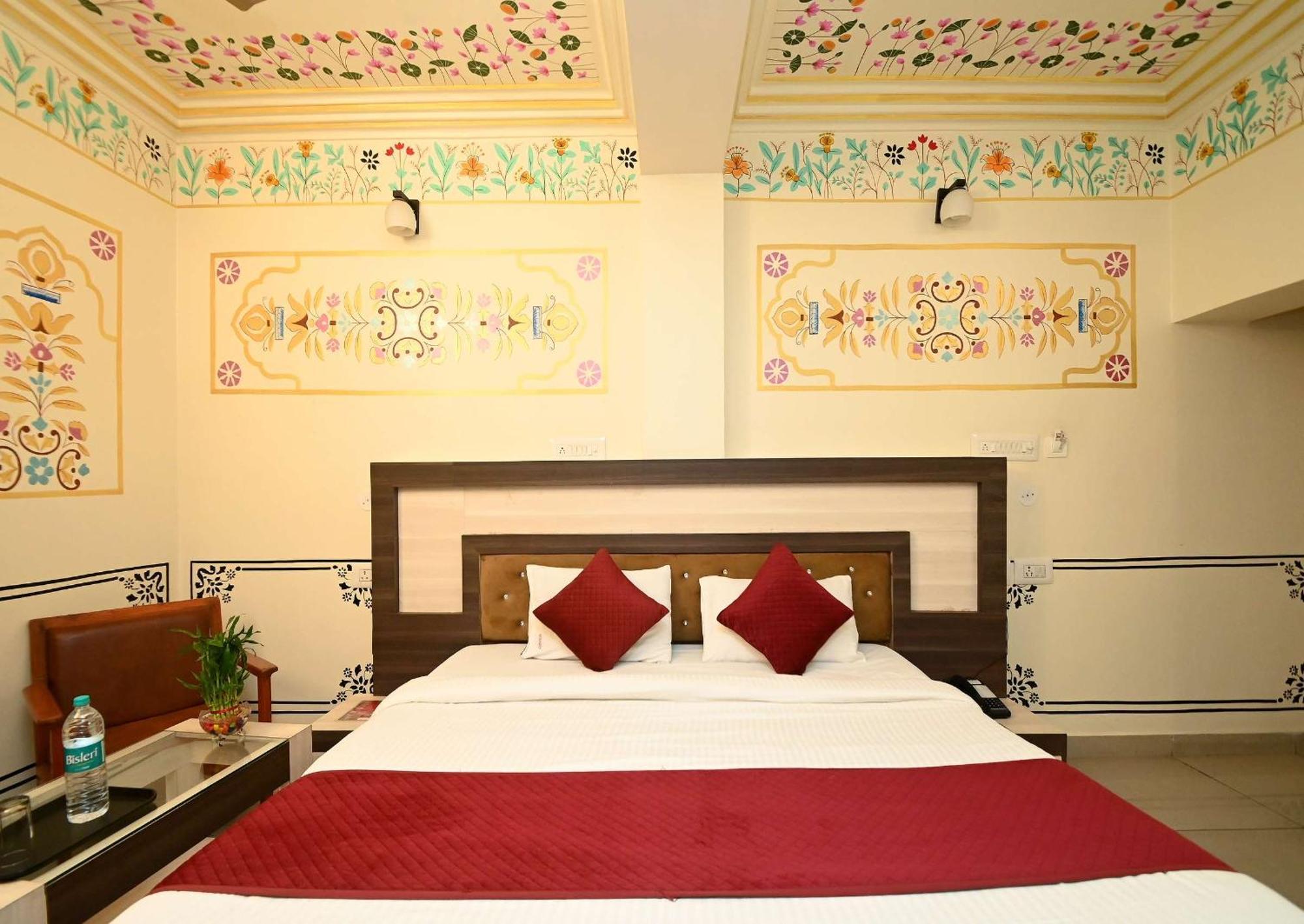 Virasat Mahal Heritage Hotel-Jaipur City Center מראה חיצוני תמונה
