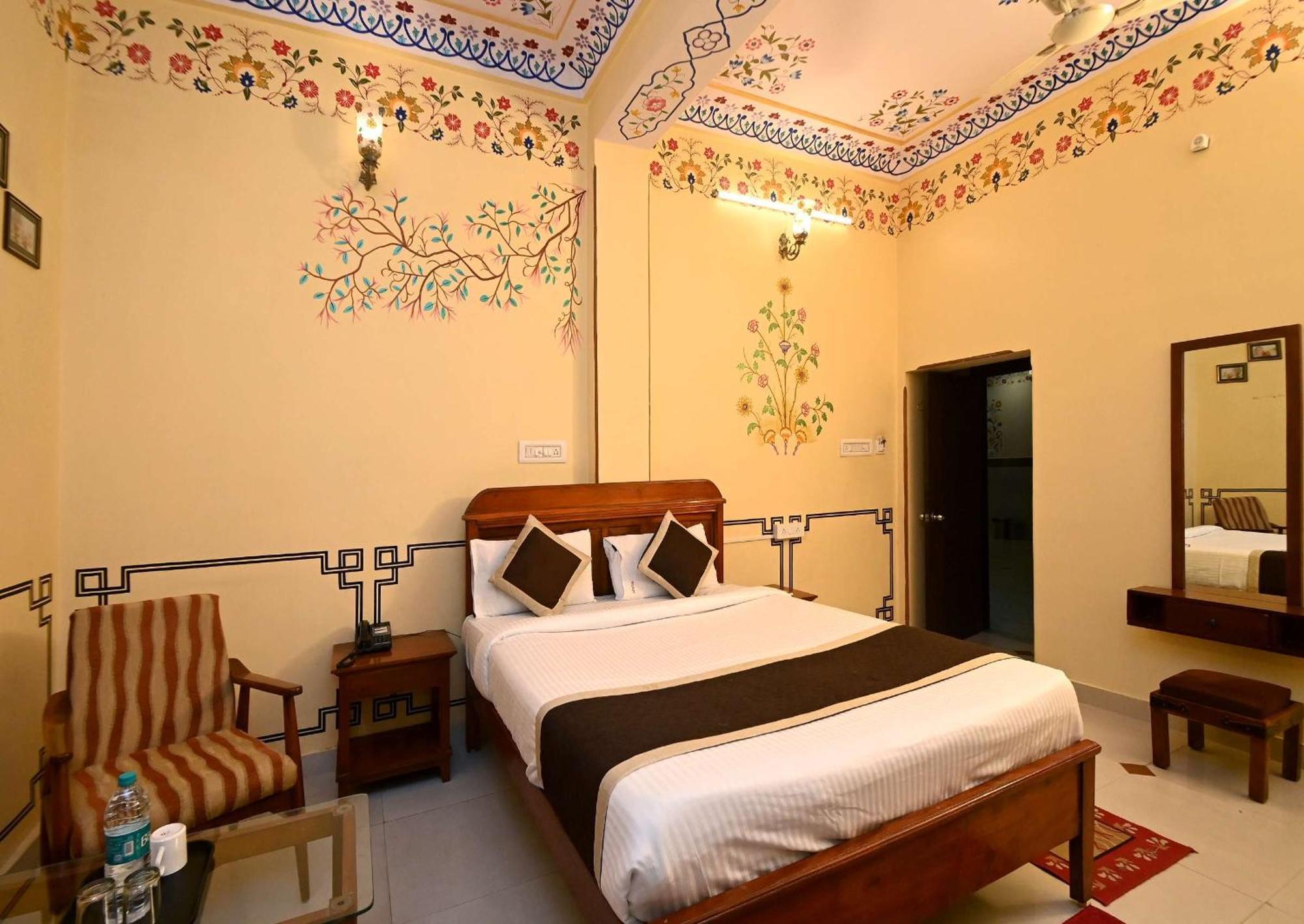 Virasat Mahal Heritage Hotel-Jaipur City Center מראה חיצוני תמונה