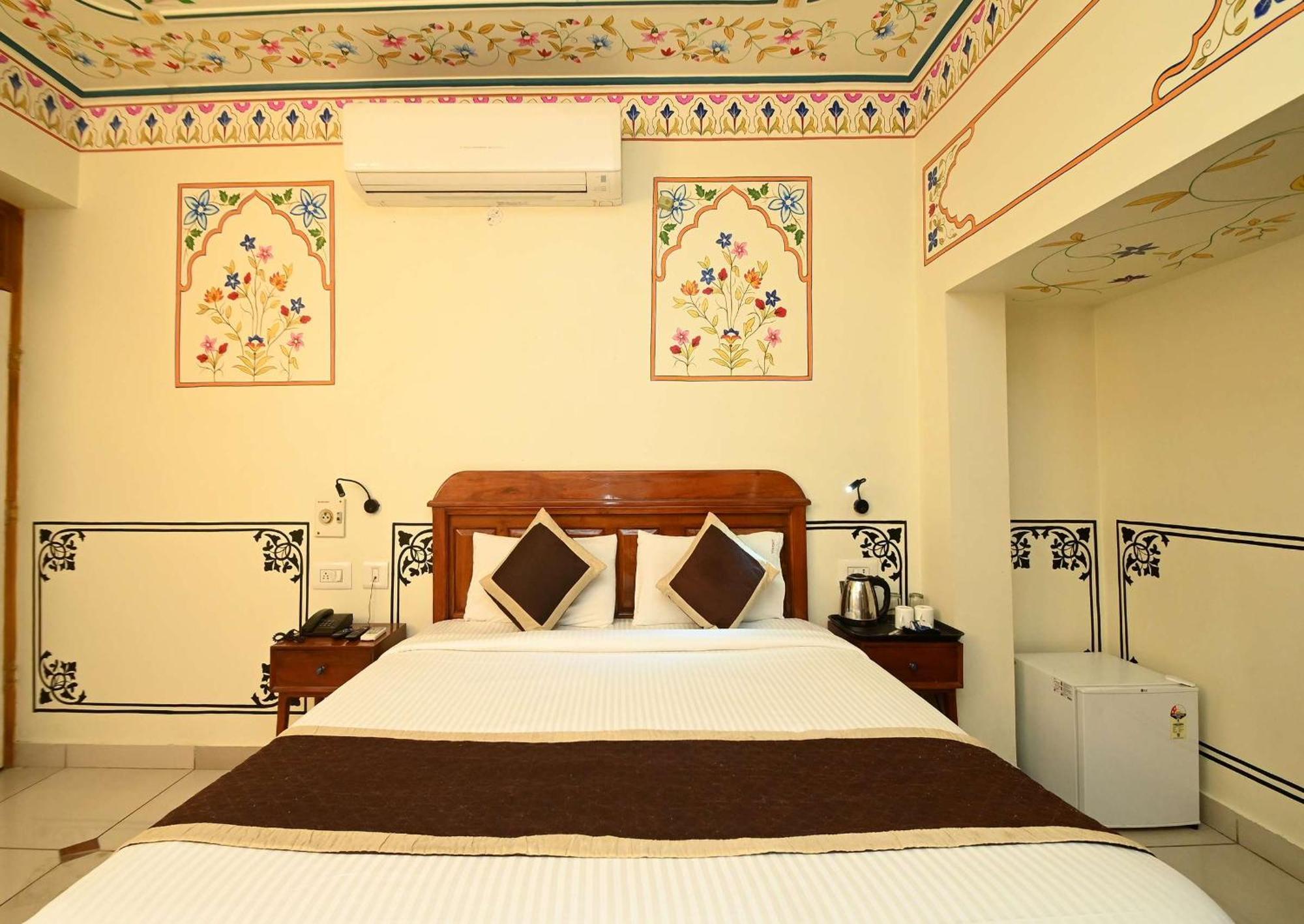 Virasat Mahal Heritage Hotel-Jaipur City Center מראה חיצוני תמונה